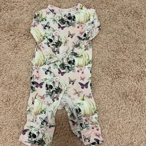 Posh peanut romper no piling stains rips